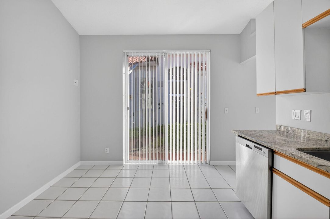 En Venta: $670,000 (3 camas, 2 baños, 1609 Pies cuadrados)