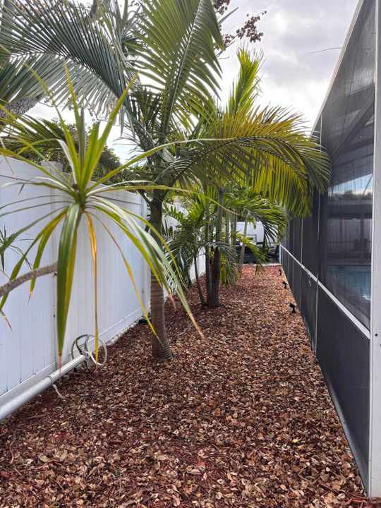 For Sale: $670,000 (4 beds, 3 baths, 2460 Square Feet)