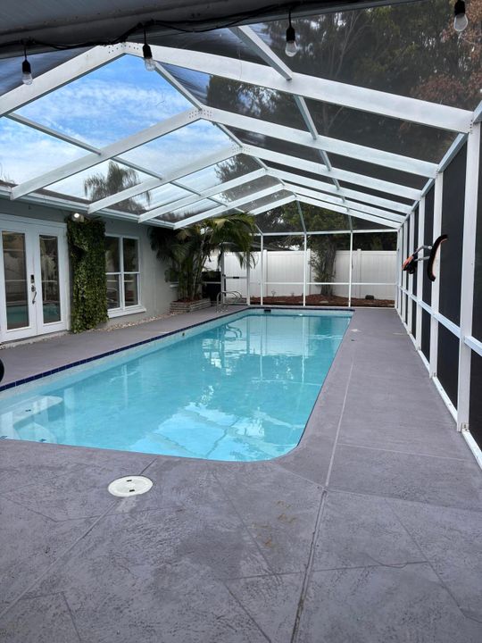 For Sale: $670,000 (4 beds, 3 baths, 2460 Square Feet)