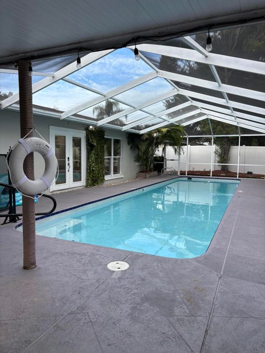 For Sale: $670,000 (4 beds, 3 baths, 2460 Square Feet)