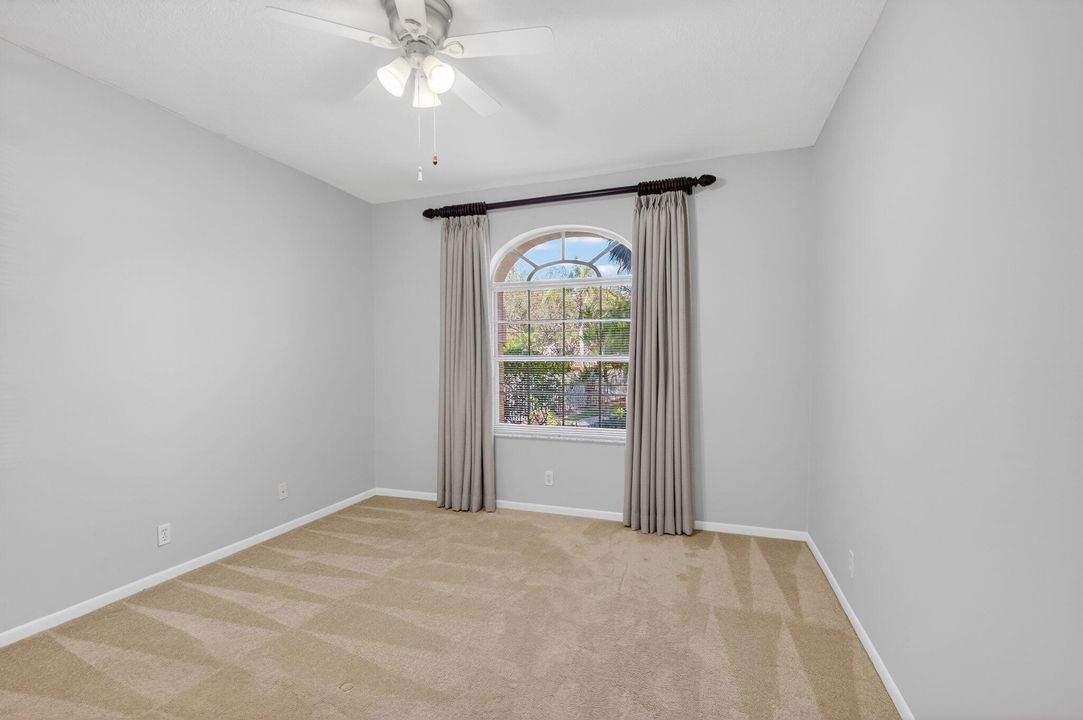 En Venta: $670,000 (3 camas, 2 baños, 1609 Pies cuadrados)