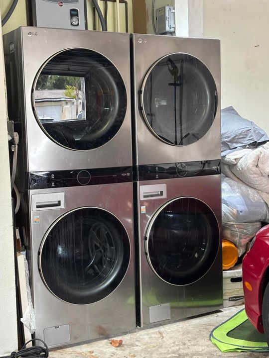 For Sale: $670,000 (4 beds, 3 baths, 2460 Square Feet)