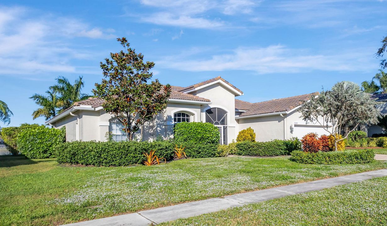 For Rent: $5,000 (4 beds, 3 baths, 2595 Square Feet)