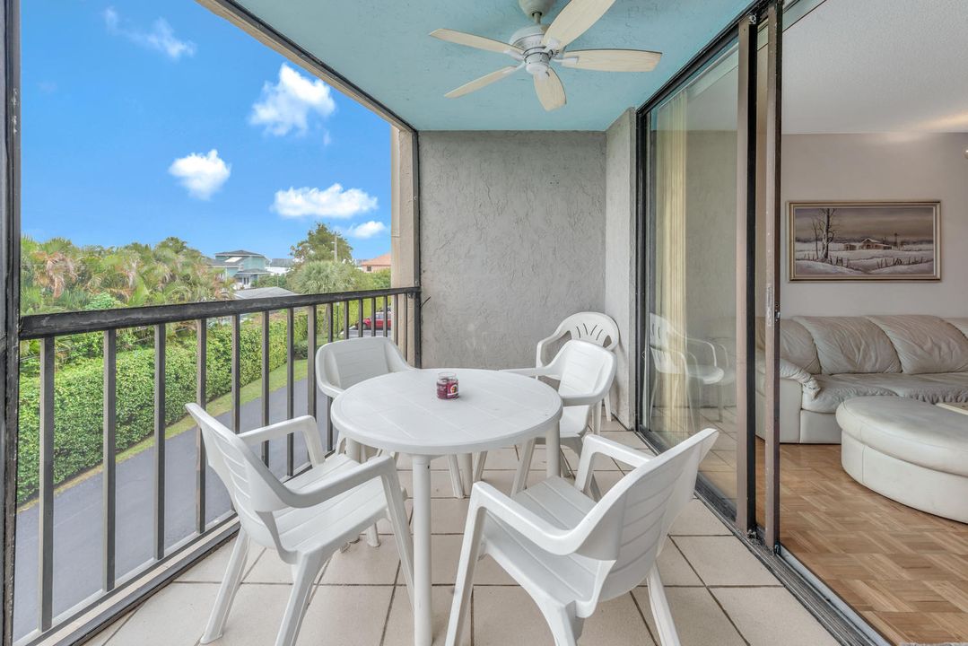 出租: $1,900 (2 贝兹, 2 浴室, 1029 平方英尺)