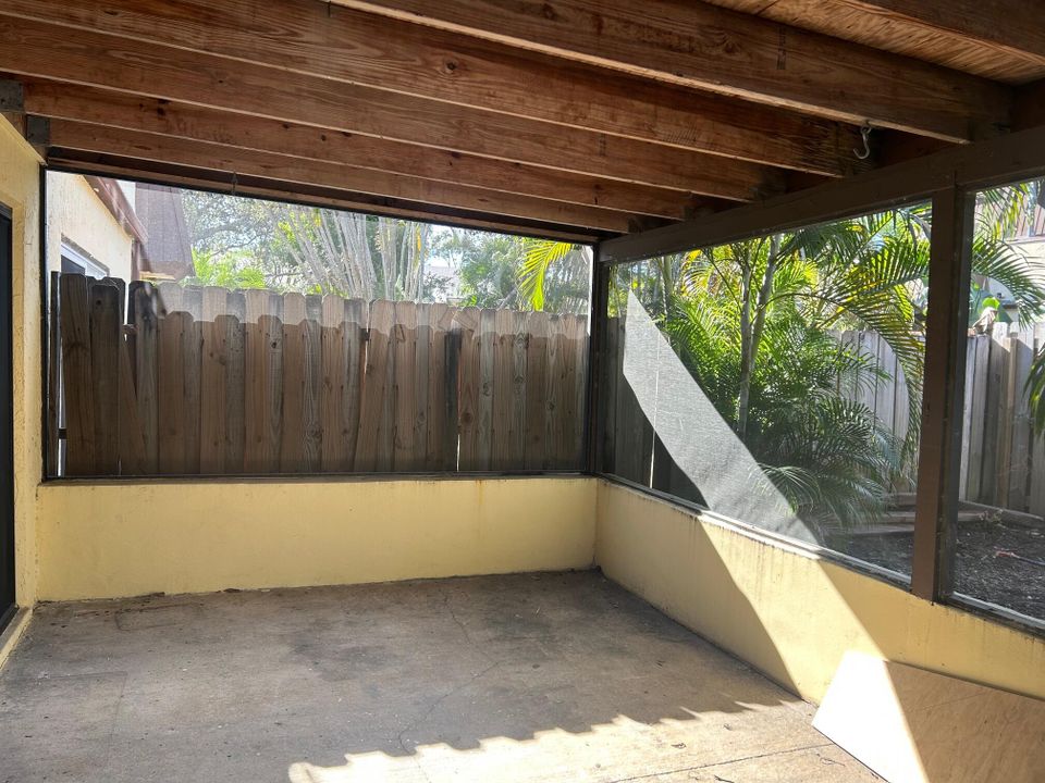 For Rent: $2,650 (2 beds, 1 baths, 1157 Square Feet)