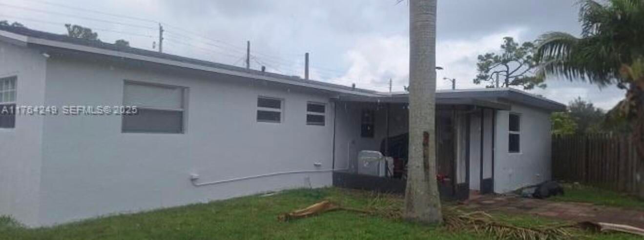 For Rent: $3,500 (4 beds, 3 baths, 2072 Square Feet)