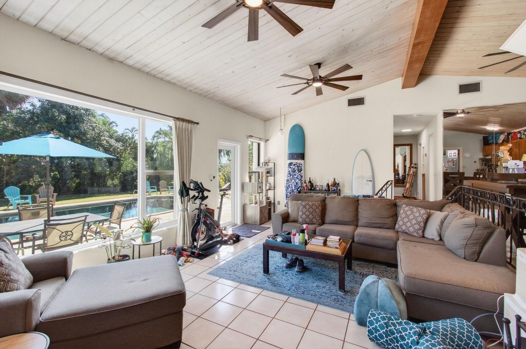 For Sale: $549,000 (3 beds, 2 baths, 1653 Square Feet)