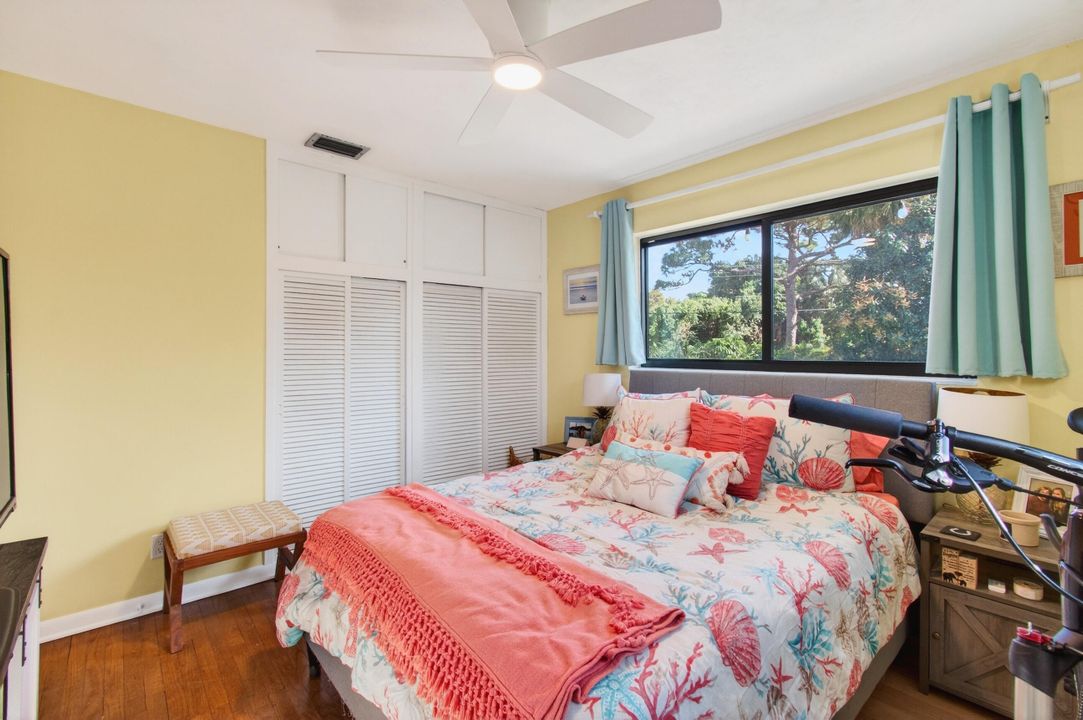 For Sale: $549,000 (3 beds, 2 baths, 1653 Square Feet)