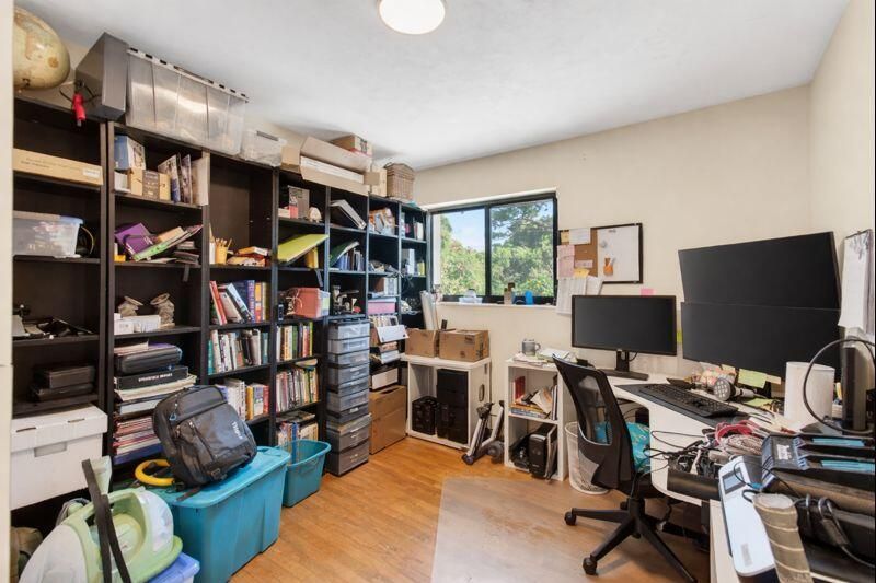 For Sale: $549,000 (3 beds, 2 baths, 1653 Square Feet)