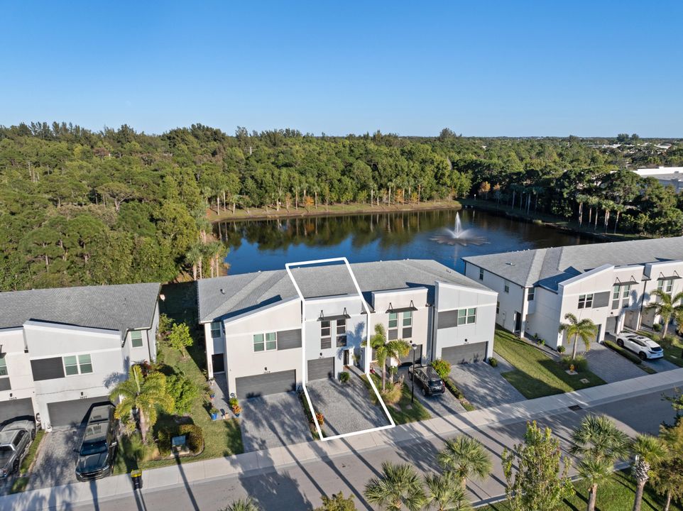 En Venta: $368,000 (3 camas, 2 baños, 1475 Pies cuadrados)