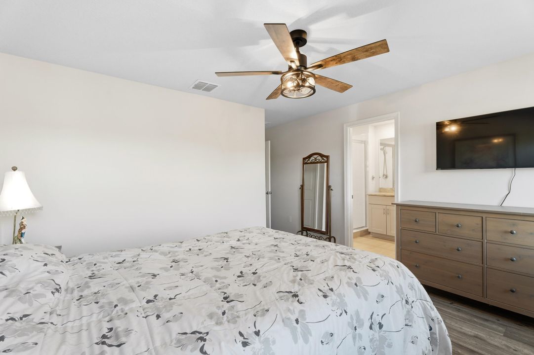 En Venta: $368,000 (3 camas, 2 baños, 1475 Pies cuadrados)