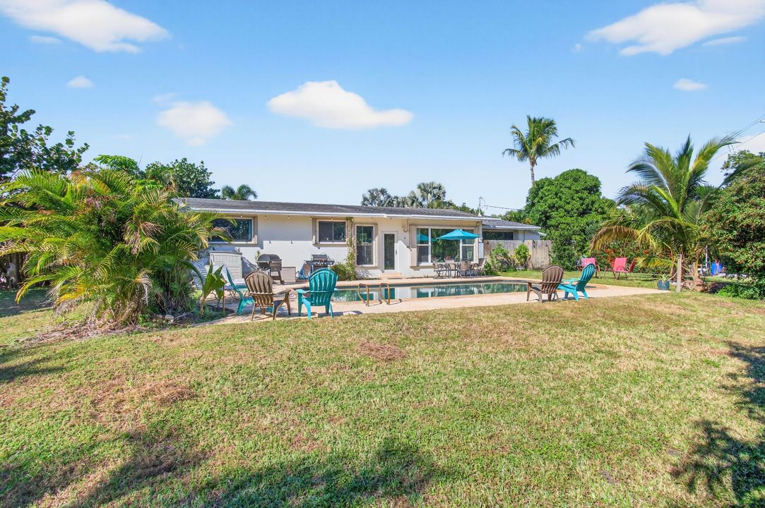 For Sale: $549,000 (3 beds, 2 baths, 1653 Square Feet)