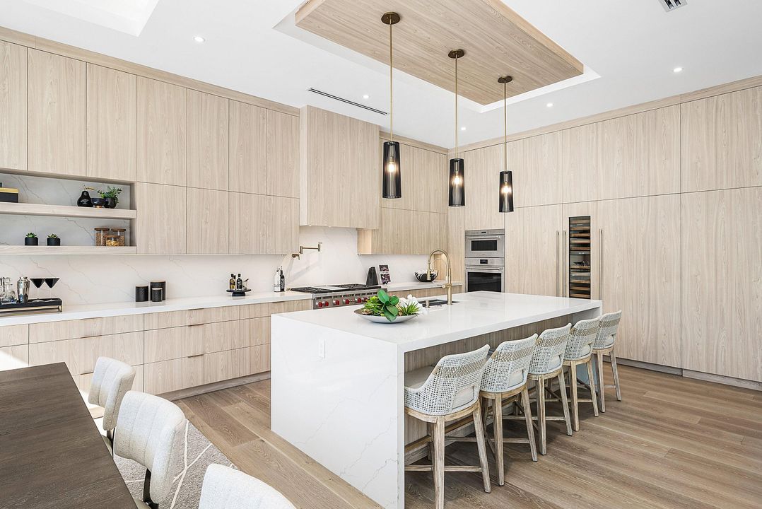 待售: $4,750,000 (4 贝兹, 4 浴室, 4269 平方英尺)