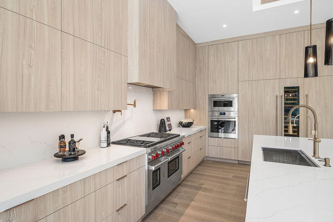 待售: $4,750,000 (4 贝兹, 4 浴室, 4269 平方英尺)