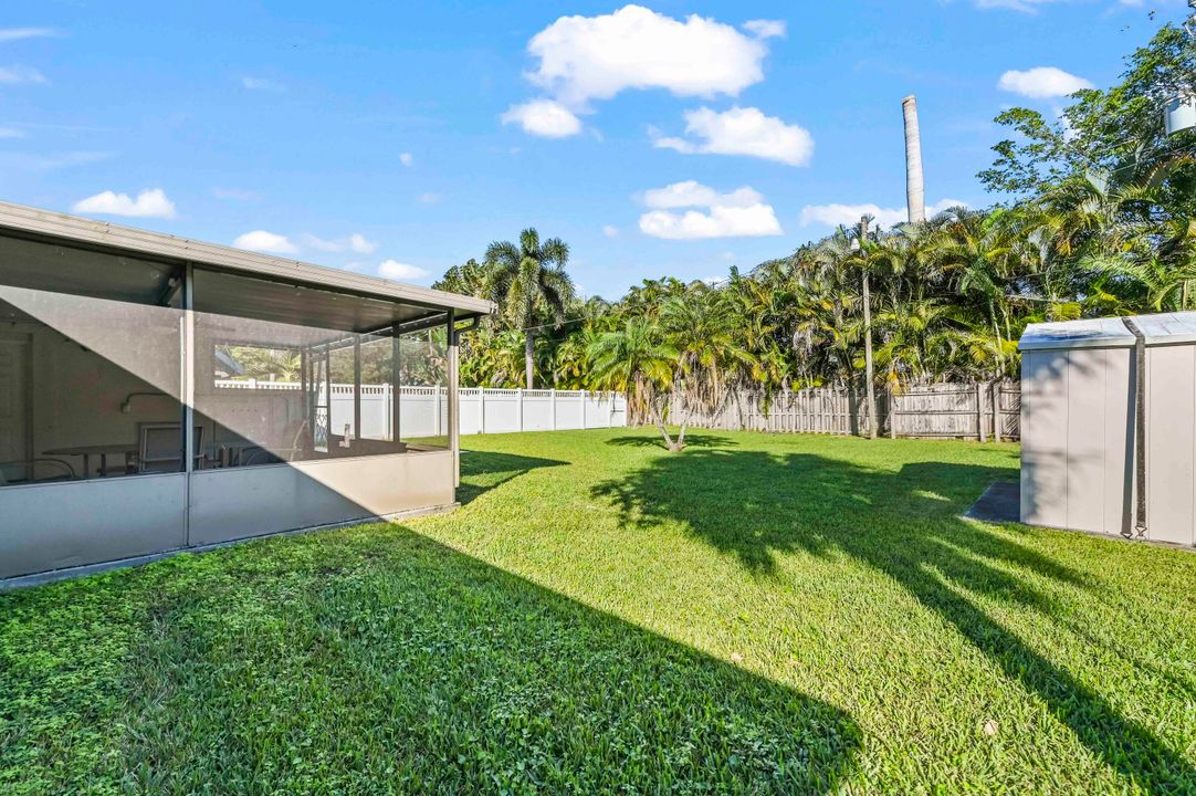 На продажу: $539,900 (3 спален, 2 ванн, 1384 Квадратных фут)