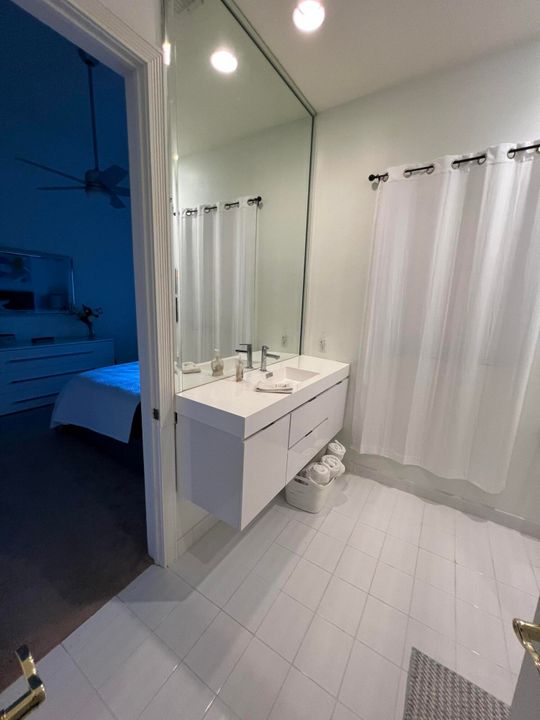 En Venta: $1,350,000 (3 camas, 2 baños, 2841 Pies cuadrados)