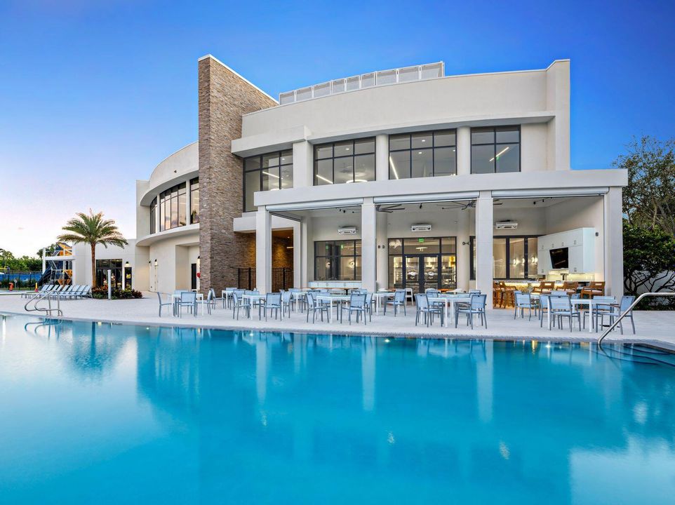 En Venta: $1,350,000 (3 camas, 2 baños, 2841 Pies cuadrados)