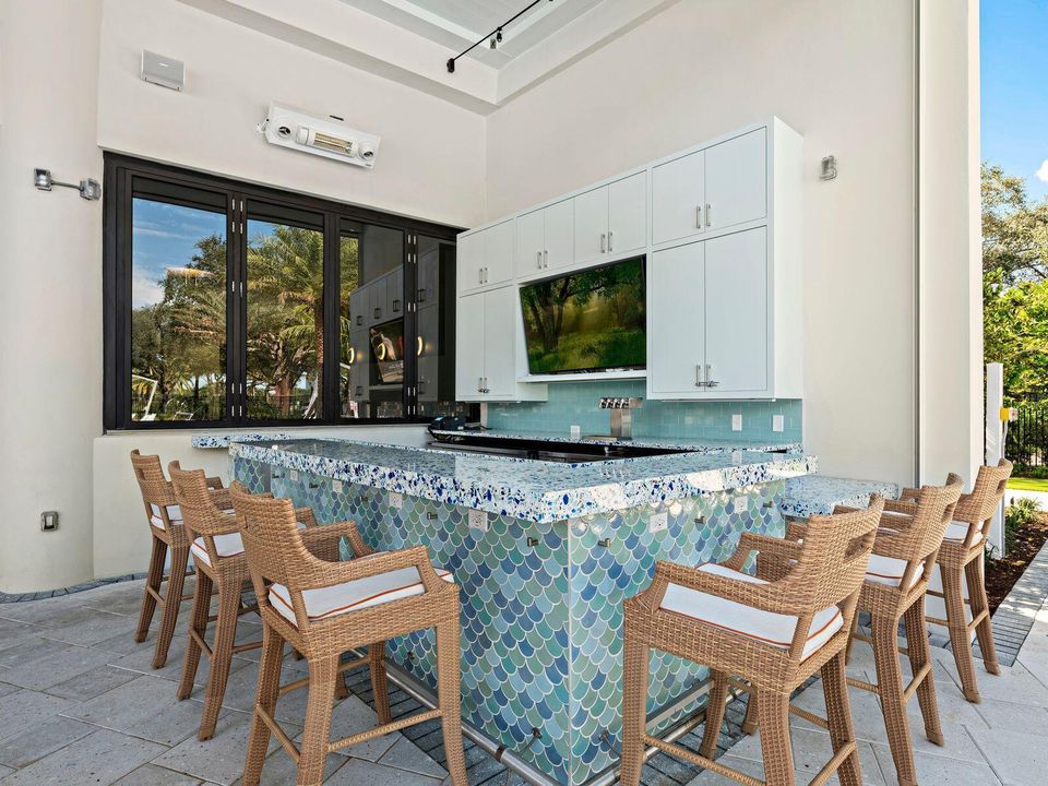 En Venta: $1,350,000 (3 camas, 2 baños, 2841 Pies cuadrados)