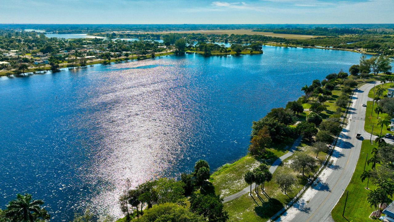 For Sale: $549,000 (3 beds, 2 baths, 1653 Square Feet)