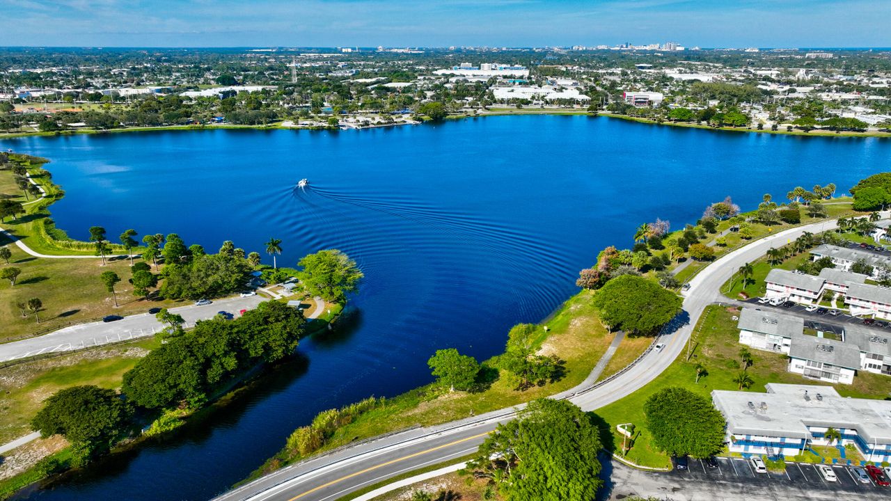 For Sale: $549,000 (3 beds, 2 baths, 1653 Square Feet)