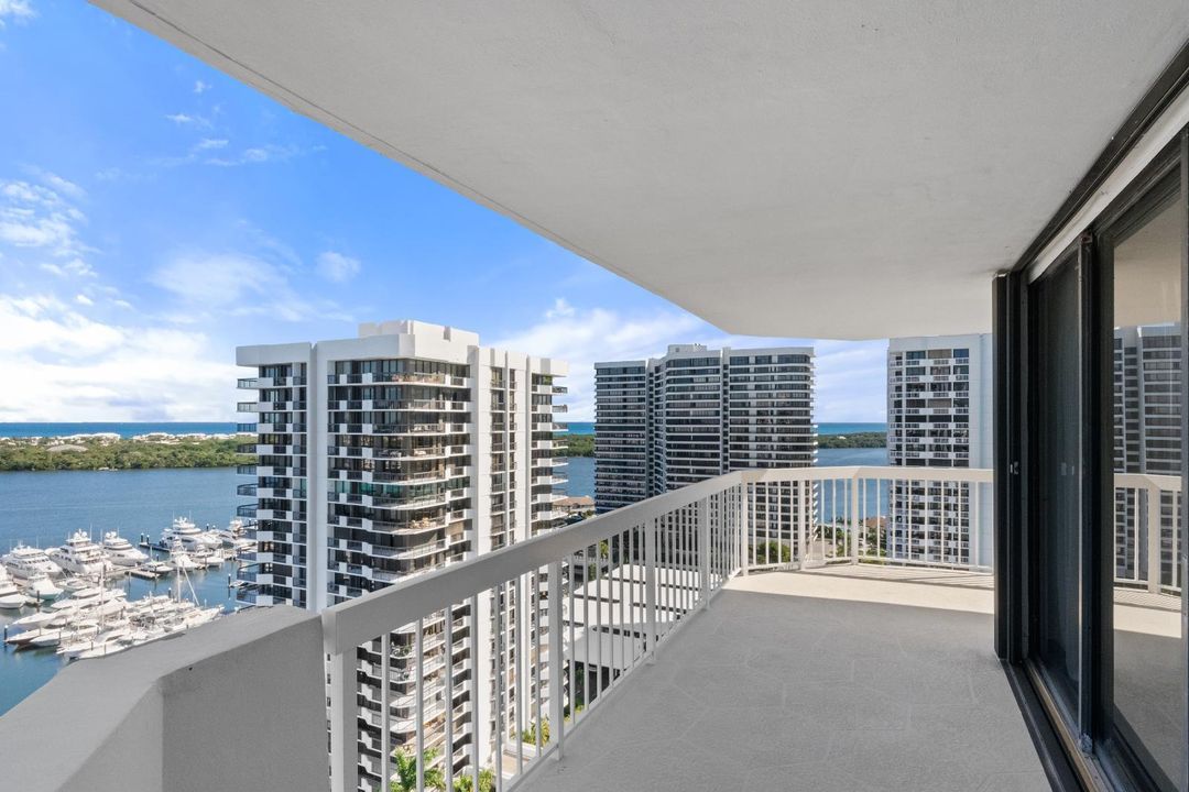 For Rent: $3,950 (2 beds, 2 baths, 1683 Square Feet)