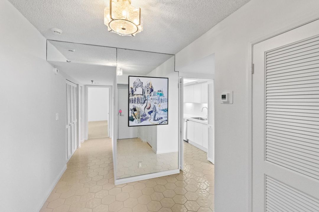 For Rent: $3,950 (2 beds, 2 baths, 1683 Square Feet)