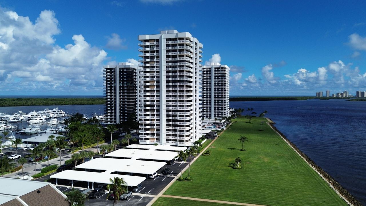 For Rent: $3,950 (2 beds, 2 baths, 1683 Square Feet)