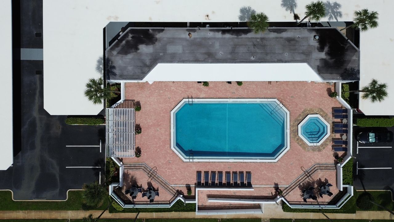 For Rent: $3,950 (2 beds, 2 baths, 1683 Square Feet)