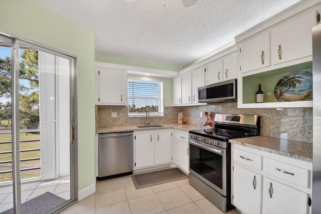 En Venta: $159,000 (2 camas, 2 baños, 1100 Pies cuadrados)