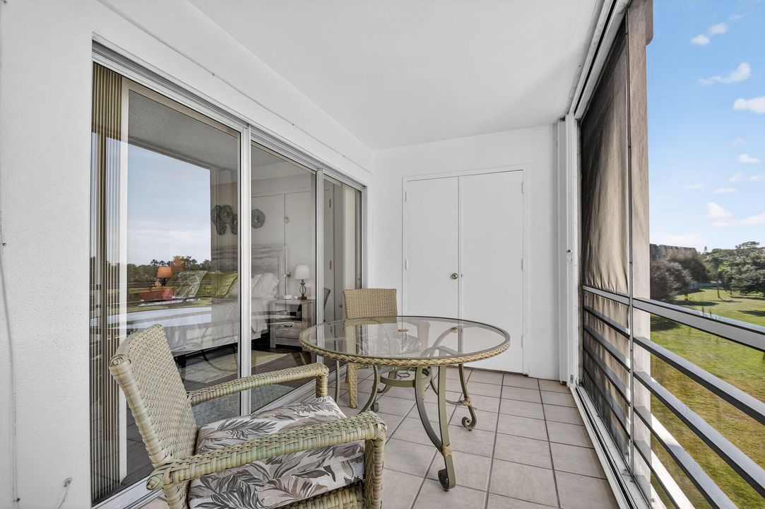 En Venta: $159,000 (2 camas, 2 baños, 1100 Pies cuadrados)