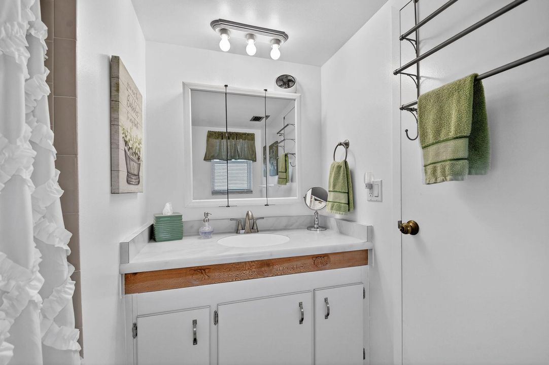 En Venta: $159,000 (2 camas, 2 baños, 1100 Pies cuadrados)