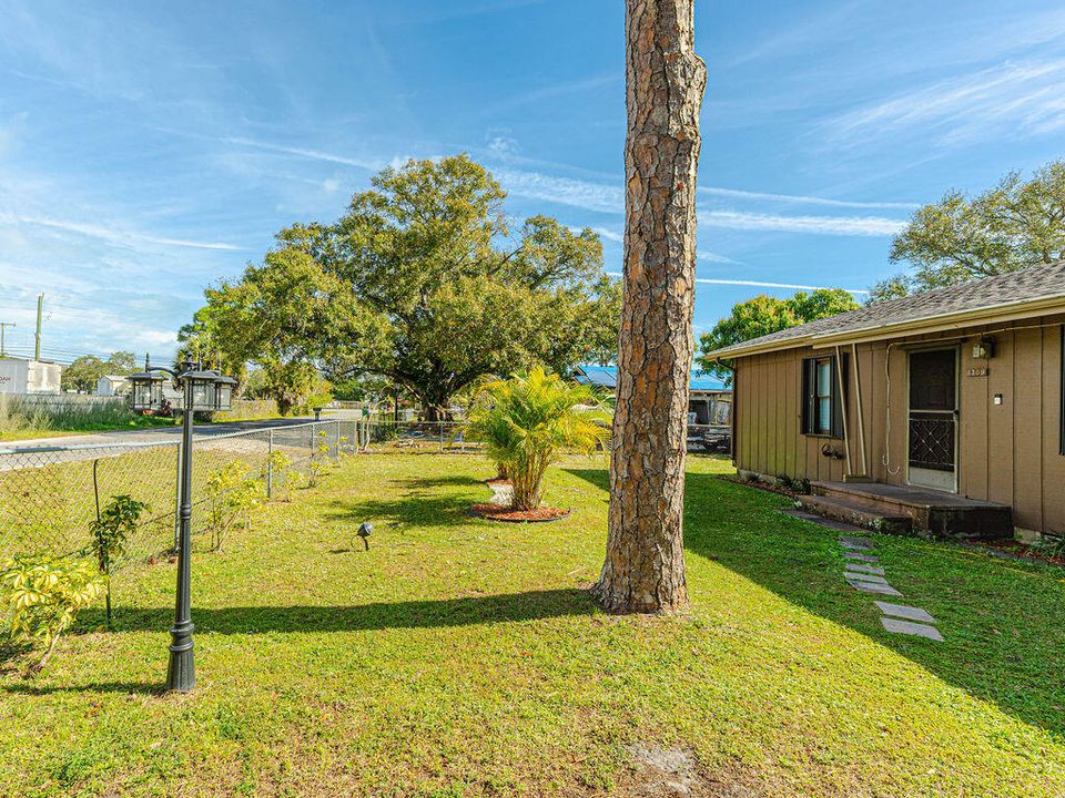 На продажу: $212,000 (3 спален, 1 ванн, 1192 Квадратных фут)