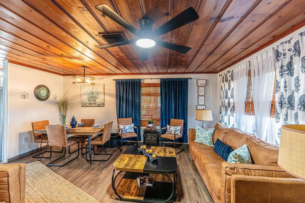 На продажу: $212,000 (3 спален, 1 ванн, 1192 Квадратных фут)