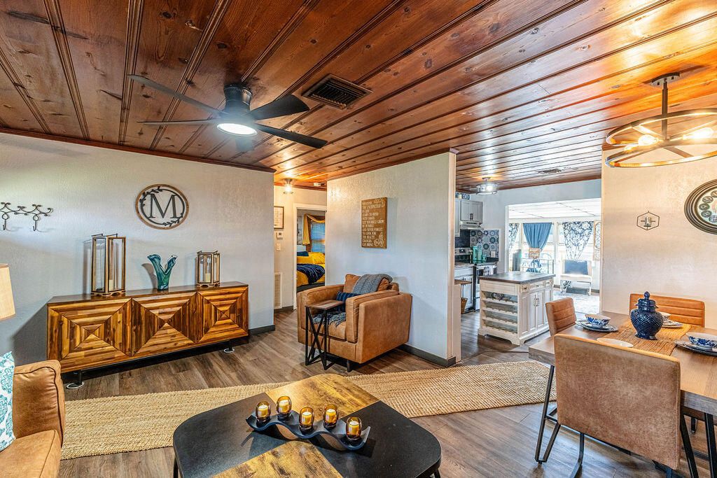 На продажу: $212,000 (3 спален, 1 ванн, 1192 Квадратных фут)