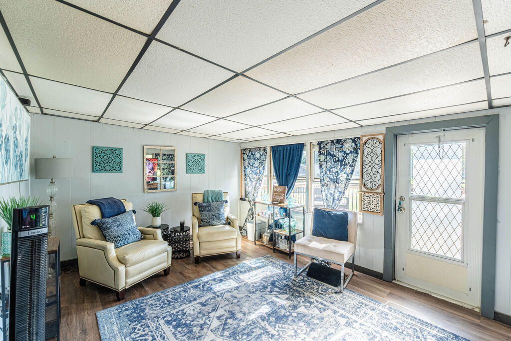 На продажу: $212,000 (3 спален, 1 ванн, 1192 Квадратных фут)