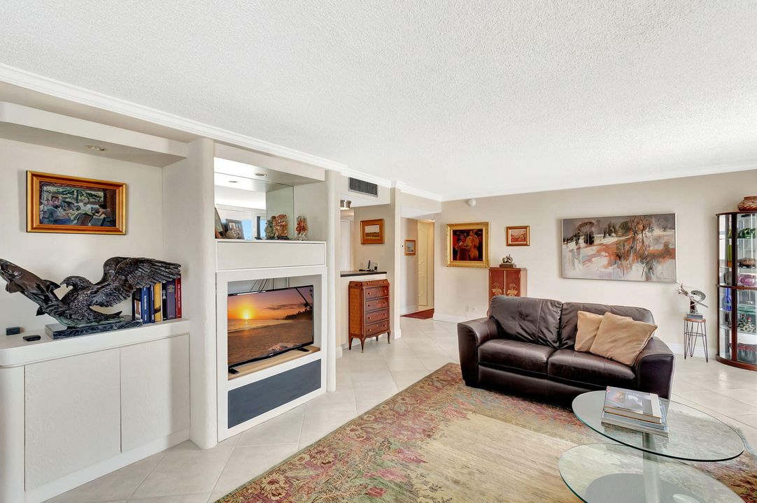 En Venta: $574,000 (2 camas, 2 baños, 1482 Pies cuadrados)