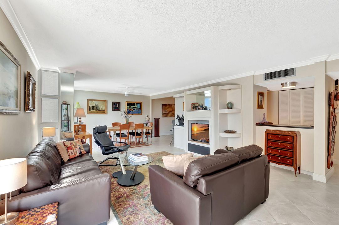 En Venta: $574,000 (2 camas, 2 baños, 1482 Pies cuadrados)