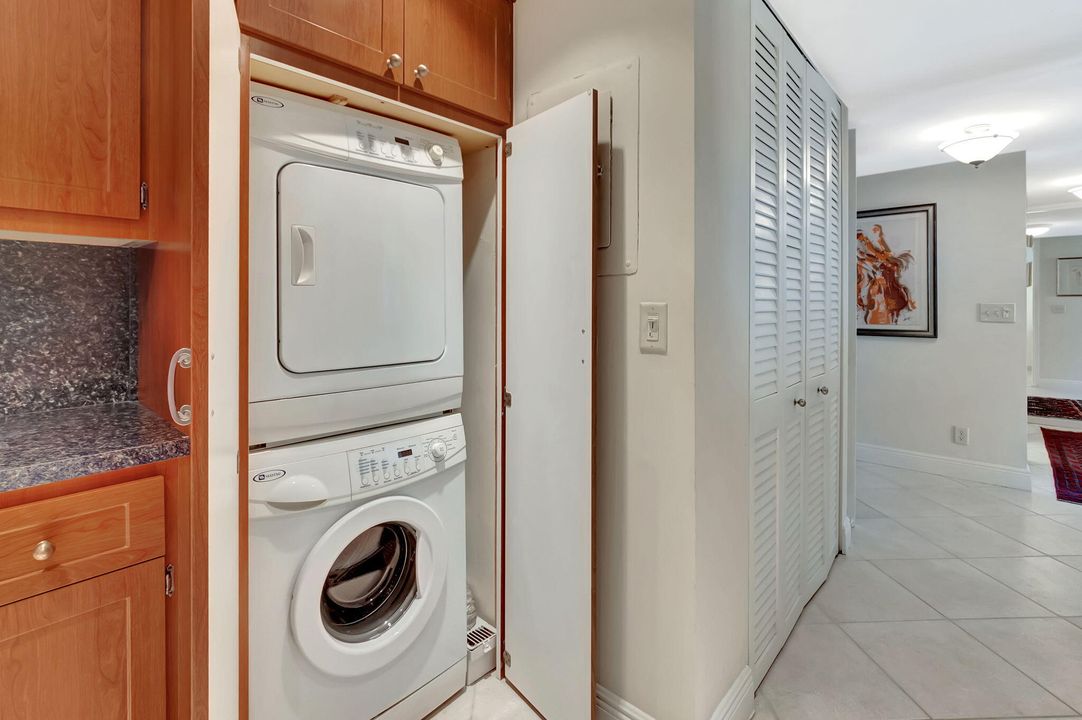 En Venta: $574,000 (2 camas, 2 baños, 1482 Pies cuadrados)