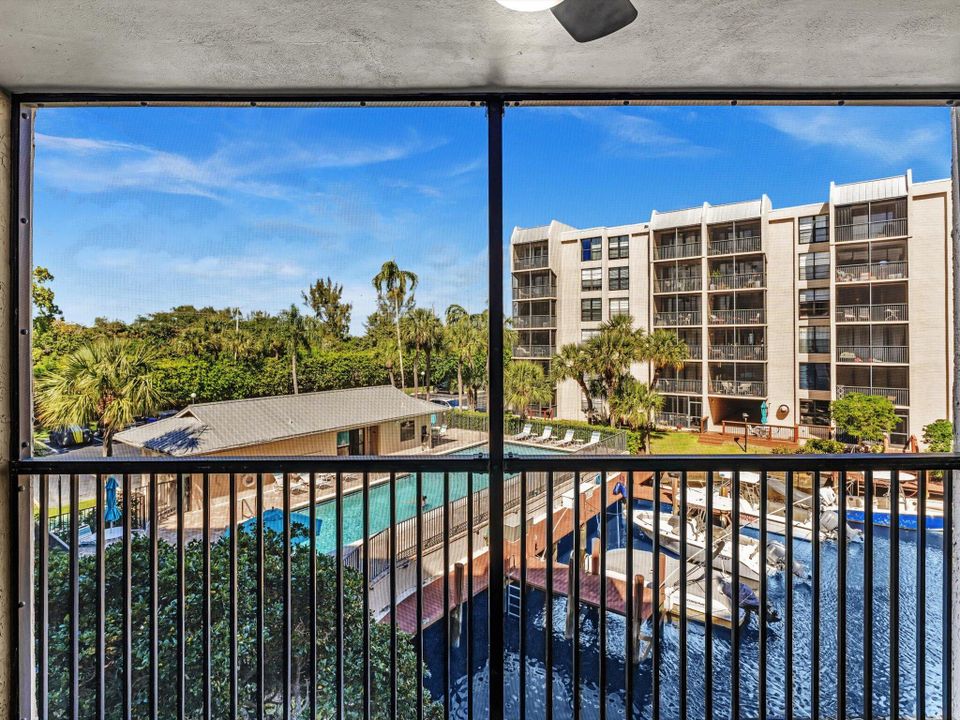 For Rent: $5,000 (2 beds, 2 baths, 1095 Square Feet)