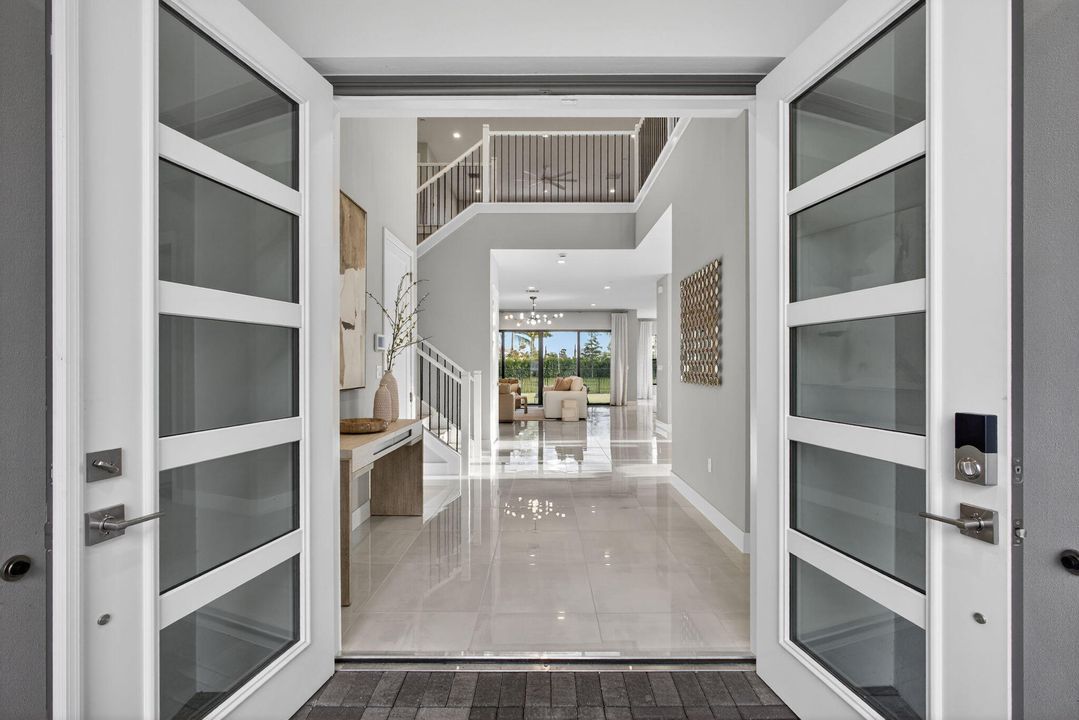 На продажу: $1,823,900 (5 спален, 5 ванн, 5260 Квадратных фут)