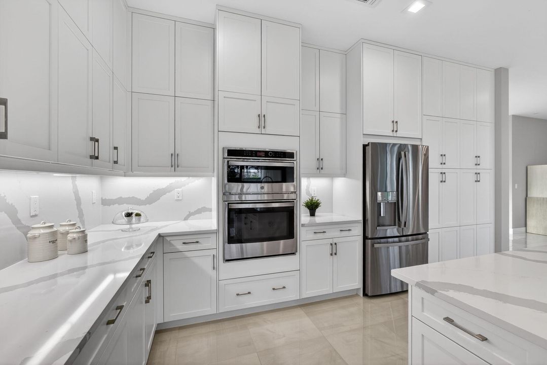 На продажу: $1,823,900 (5 спален, 5 ванн, 5260 Квадратных фут)