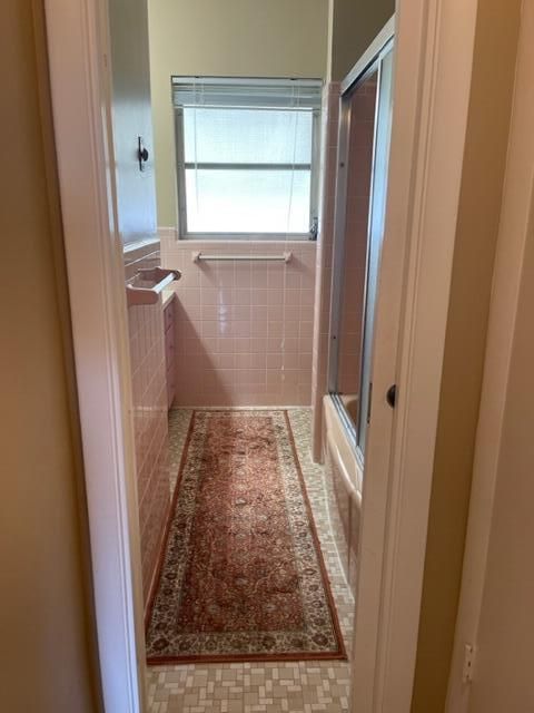 出租: $2,100 (1 贝兹, 1 浴室, 700 平方英尺)