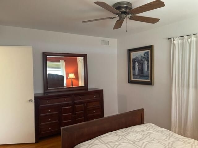 出租: $2,100 (1 贝兹, 1 浴室, 700 平方英尺)