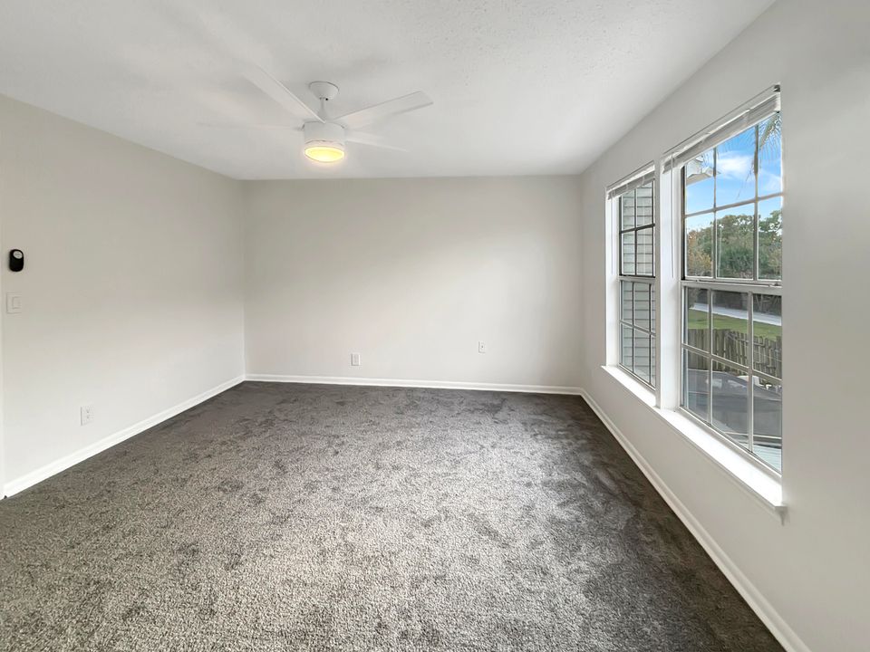 For Rent: $2,500 (2 beds, 2 baths, 1160 Square Feet)