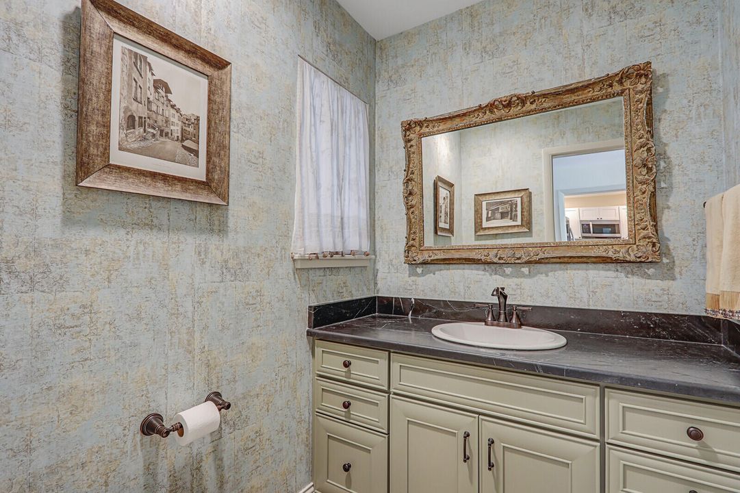 На продажу: $399,000 (3 спален, 2 ванн, 2015 Квадратных фут)