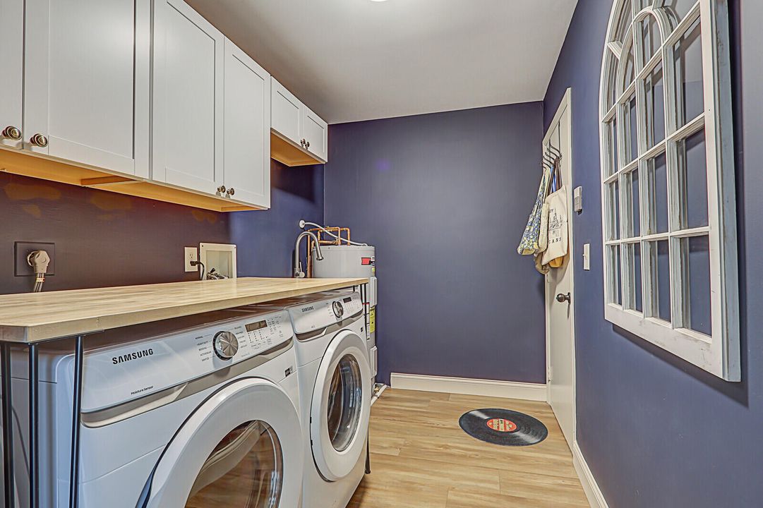 На продажу: $399,000 (3 спален, 2 ванн, 2015 Квадратных фут)