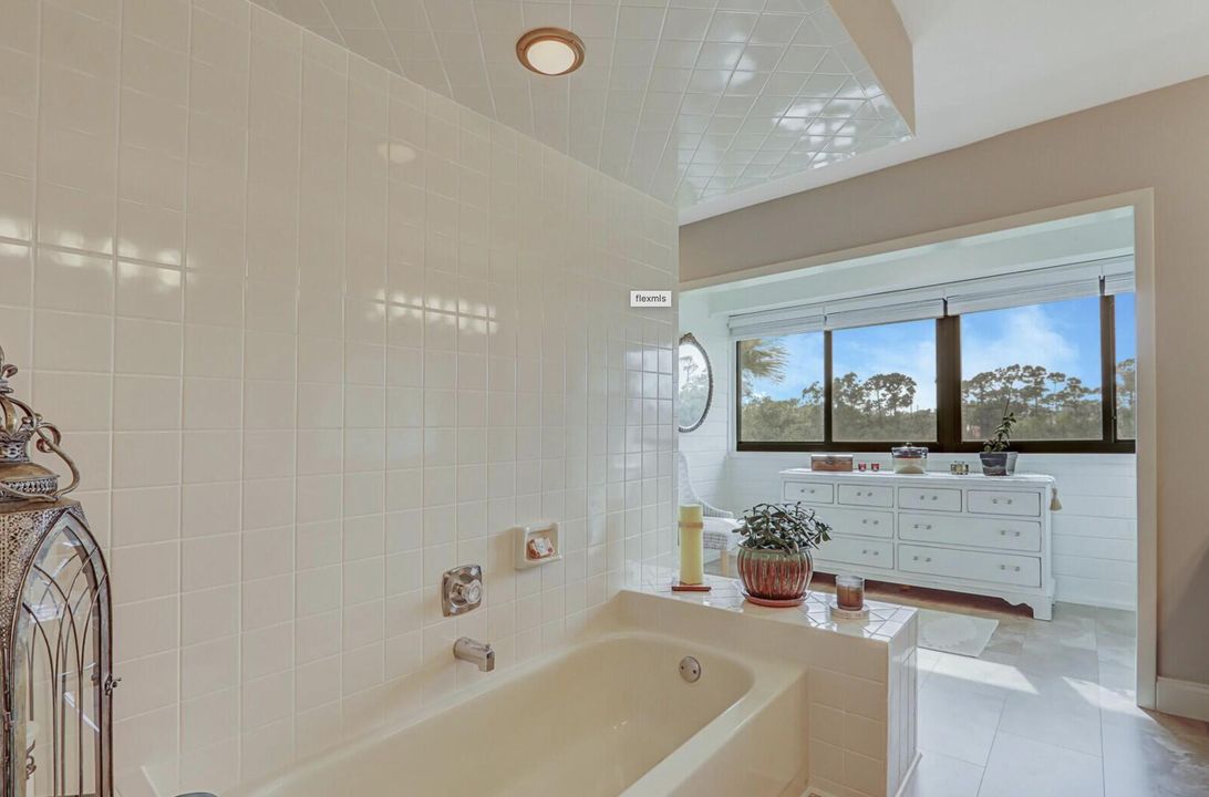 На продажу: $399,000 (3 спален, 2 ванн, 2015 Квадратных фут)