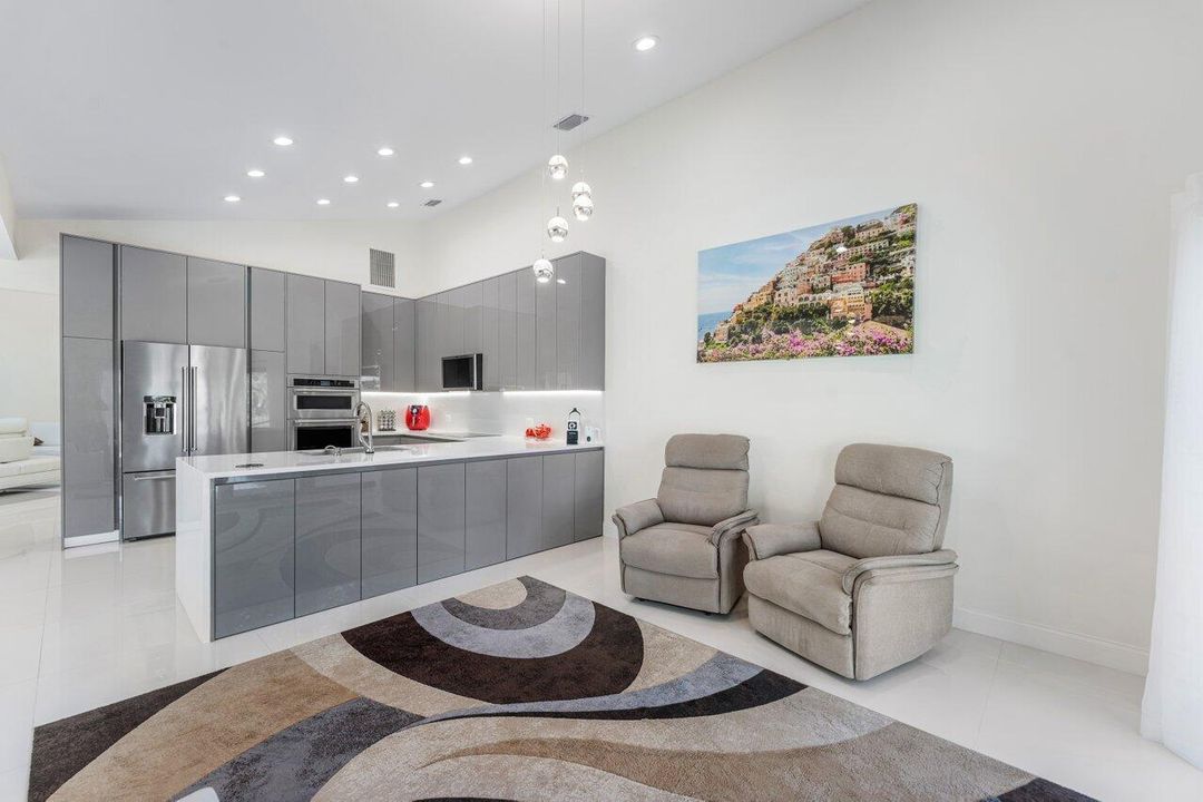 En Venta: $1,300,000 (3 camas, 2 baños, 2303 Pies cuadrados)