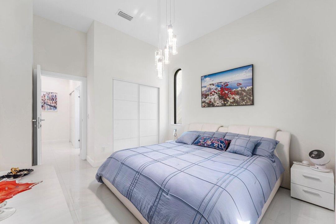 En Venta: $1,300,000 (3 camas, 2 baños, 2303 Pies cuadrados)