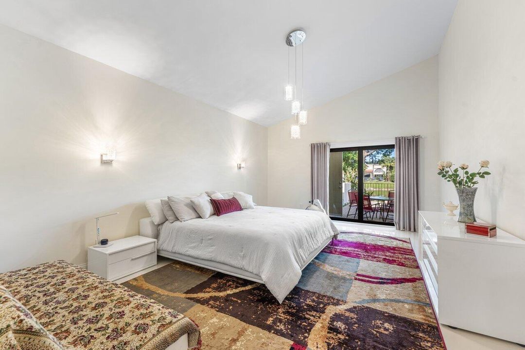 En Venta: $1,300,000 (3 camas, 2 baños, 2303 Pies cuadrados)